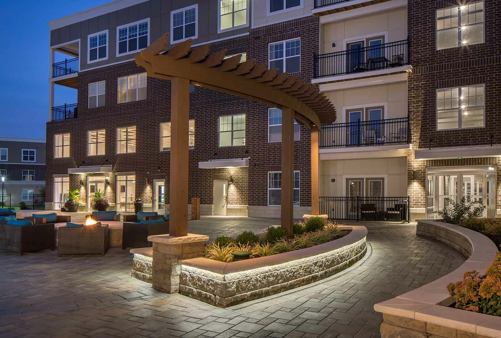 Furnished outdoor community space at Savoy of West Chester.