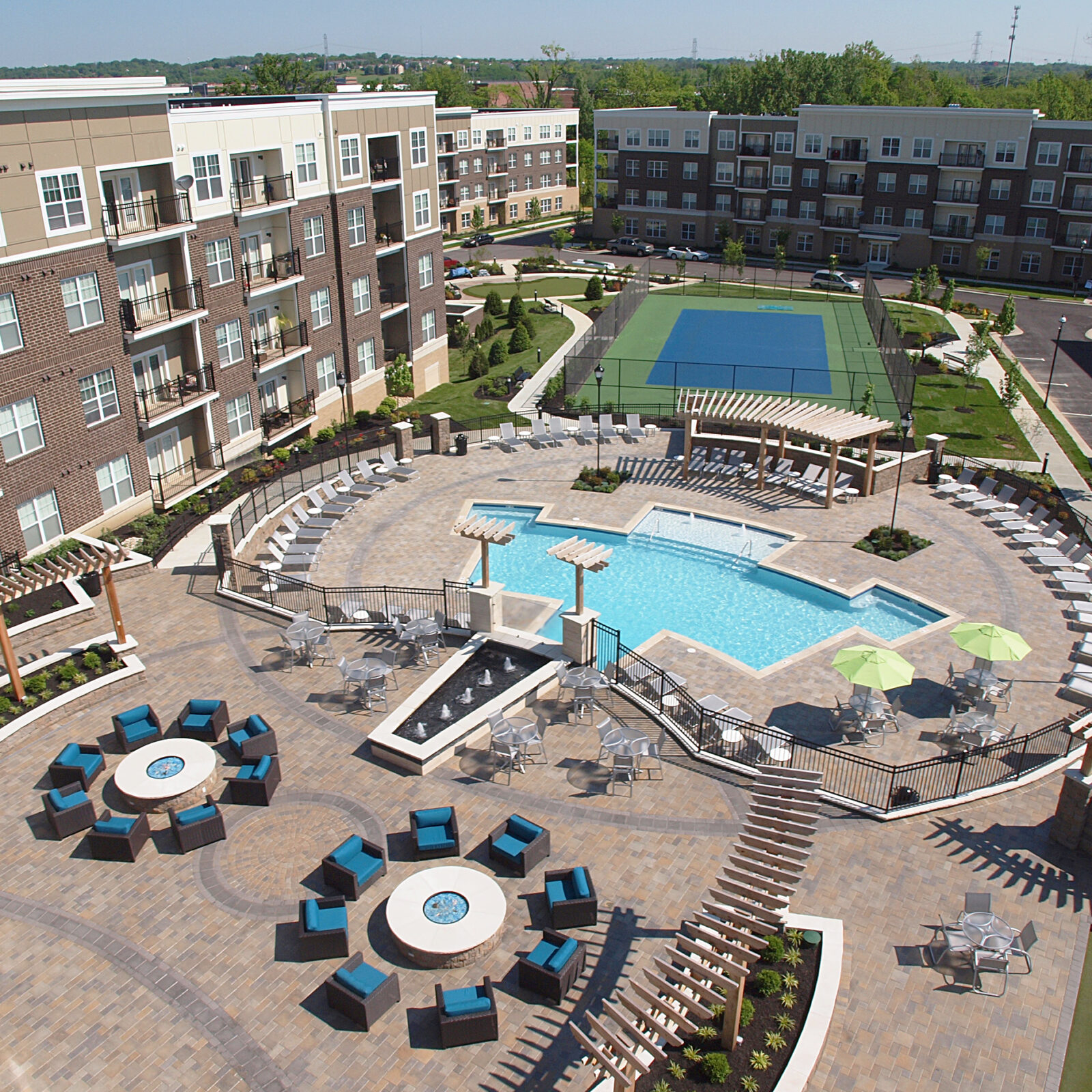 Outdoor Apartment Pool and Tennis Court