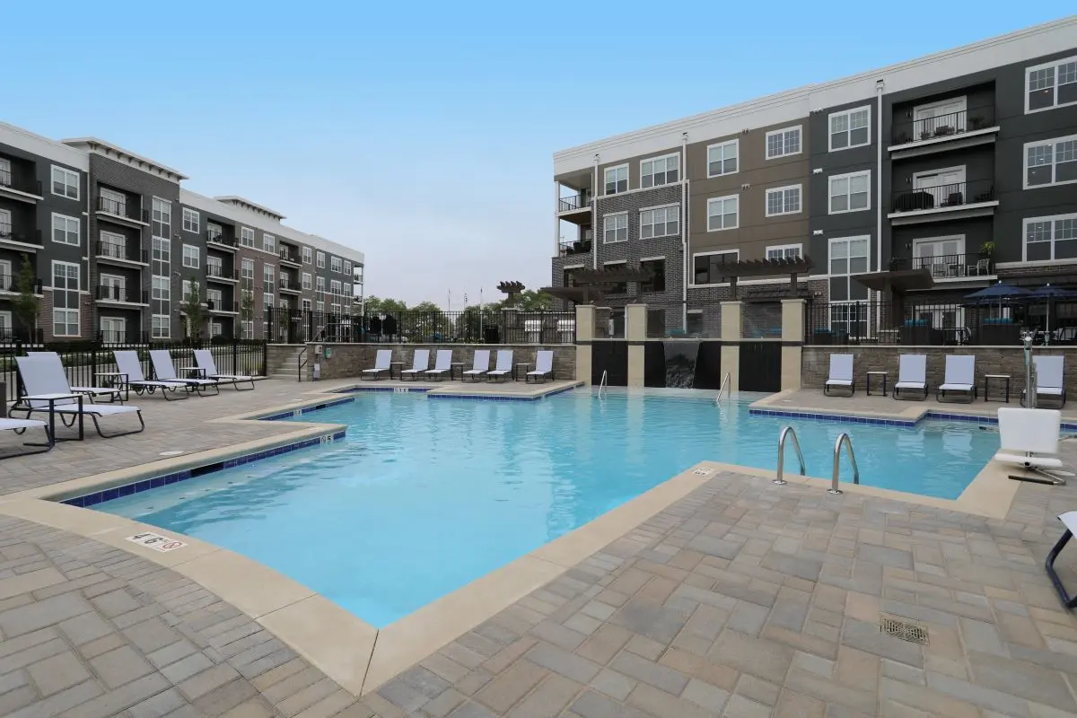Allure pool