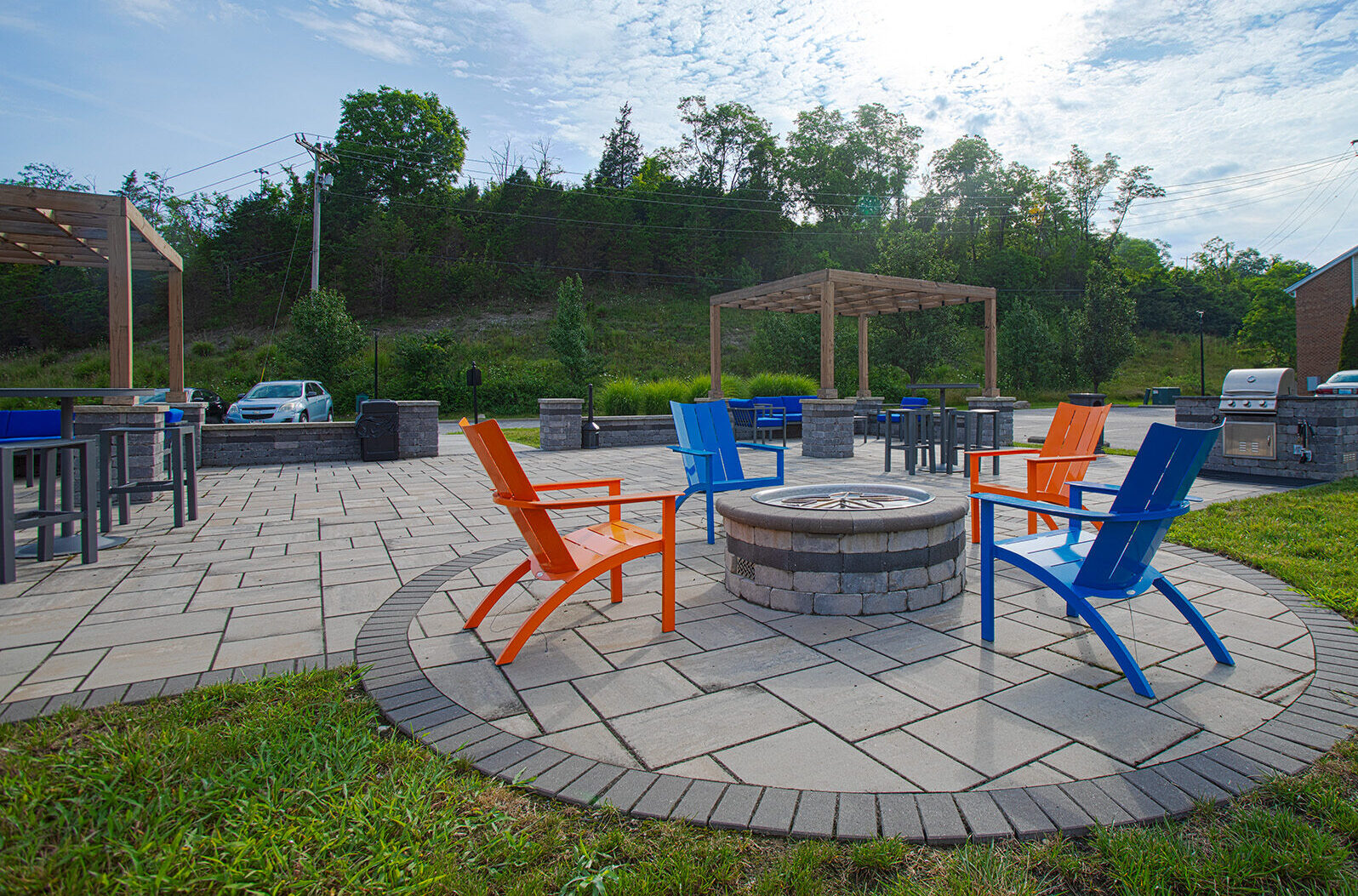 Outdoor social deck at Fox Chase South Apartments in Southgate, Kentucky, featuring comfortable seating and a relaxing space to enjoy the outdoors.