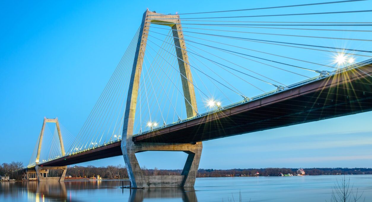 Evening view of the Lewis and Clark Bridge.
